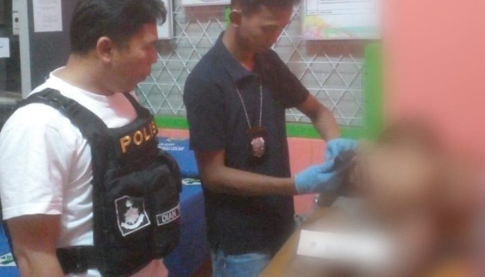 Diduga ODGJ Ditemukan Tewas Dipingir Jalan Desa Tambangan BTS Ulu
