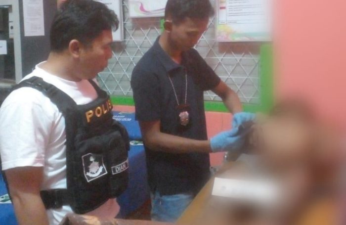 Diduga ODGJ Ditemukan Tewas Dipingir Jalan Desa Tambangan BTS Ulu
