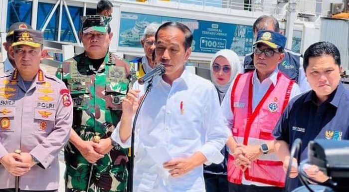 Tinjau Pelabuhan Merak, Presiden Pastikan Kesiapan Arus Mudik 2023
