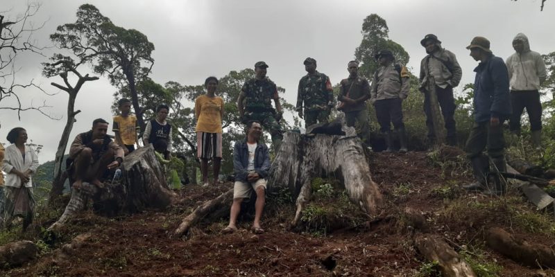 Laksanakan Patroli Terpadu Di CA Mutis Babinsa 03/Mollo Utara Lakukan Ini