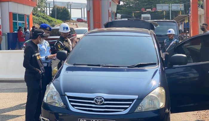Satpomau Lanud Hang Nadim Lakukan Opsgaktib Kendaraan Menuju Kapal Roro