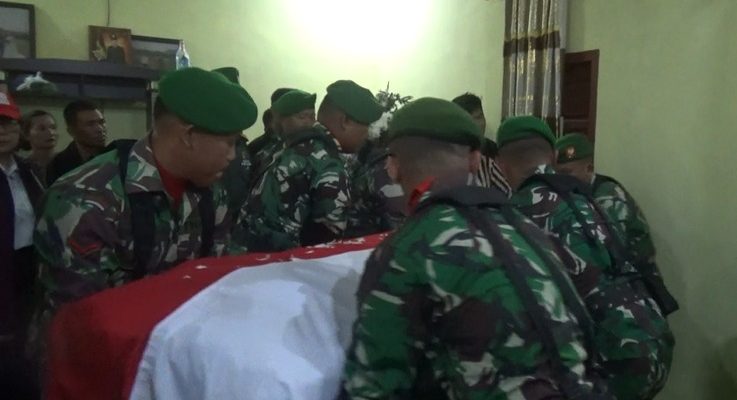 Jenazah Korban Penembakan KKB Papua, Serka Anumerta Roybertus Tiba di Kabupaten Samosir