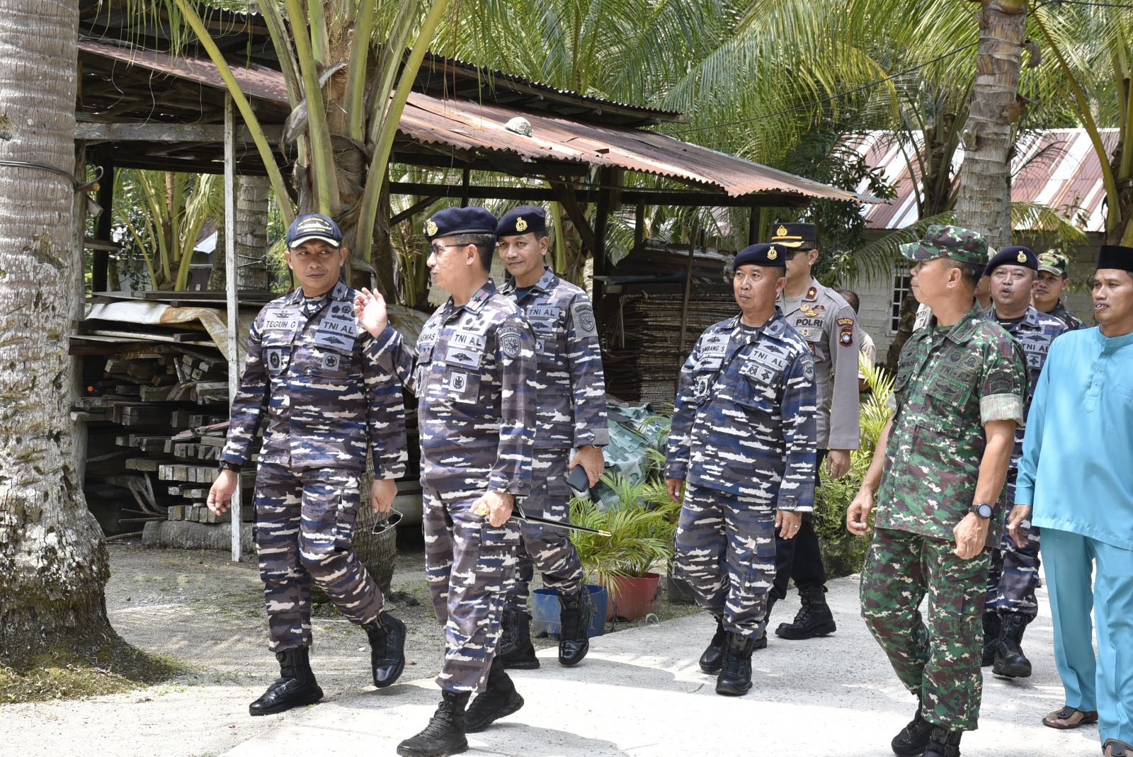 Bhakti Sosial TNI AL Dalam Rangka Operasi Trisila 2023, Digelar di Kampung Bahari Nusantara Lantamal IV