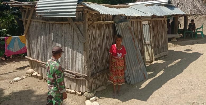 Tanggap Bencana Babinsa Koramil 04/Amanatun Utara Membantu  Warga Binaan