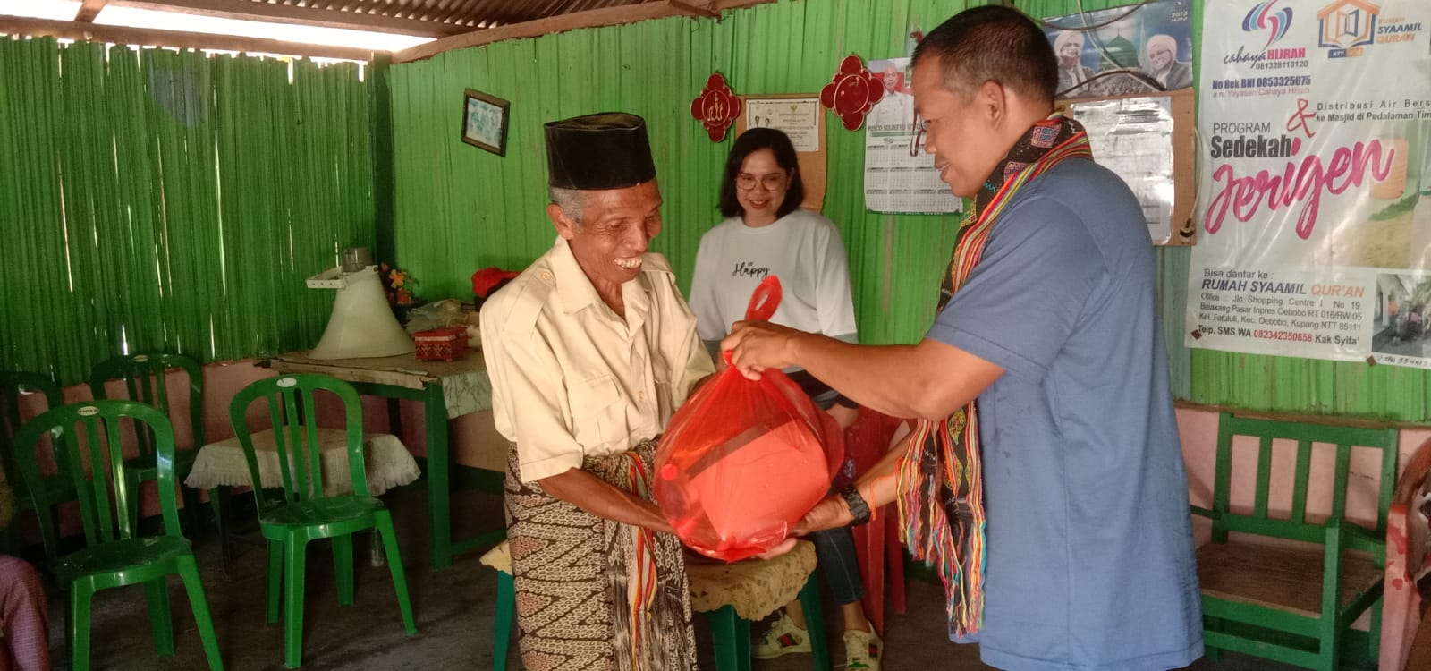 Danramil 02/Amanuban Tengah Bersedekah Kepada Jema’ah Masjid Babul Amin Falas