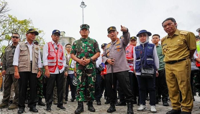 Tinjau Pelabuhan Merak, Kapolri Pastikan Siapkan Upaya Wujudkan Mudik Aman untuk Masyarakat