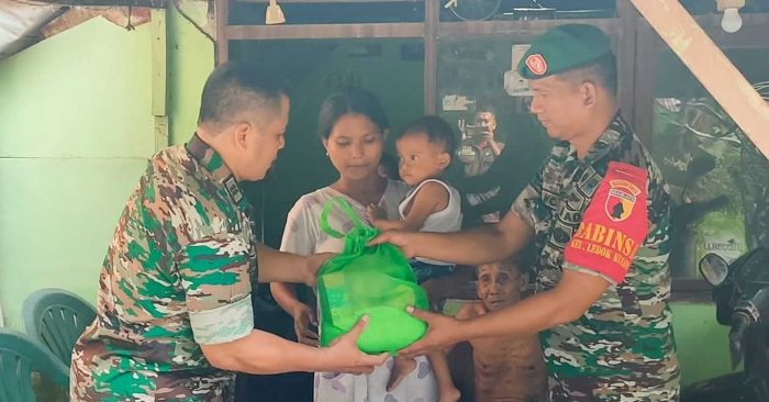 Babinsa Kodim Bojonegoro berikan Bantuan Nutrisi Tambahan Anak Baduta
