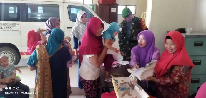 Babinsa Kodim 0736/Batang Aktif Dampingi Petugas Posyandu