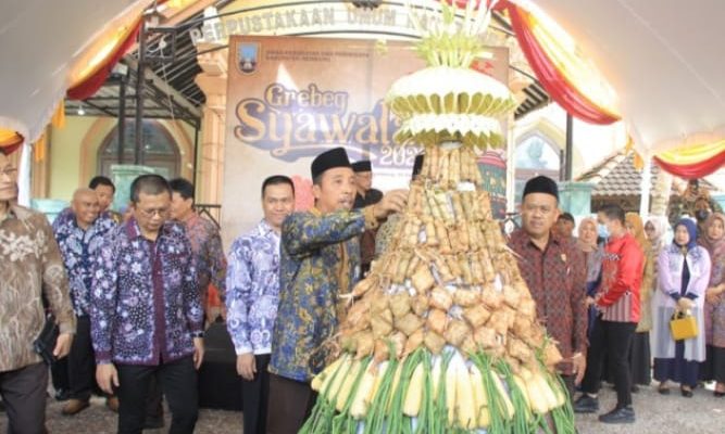 Pengunjung Grebeg Syawalan Nyaris 10 Ribu Orang,Omzet Tembus Puluhan Milyar Rupiah