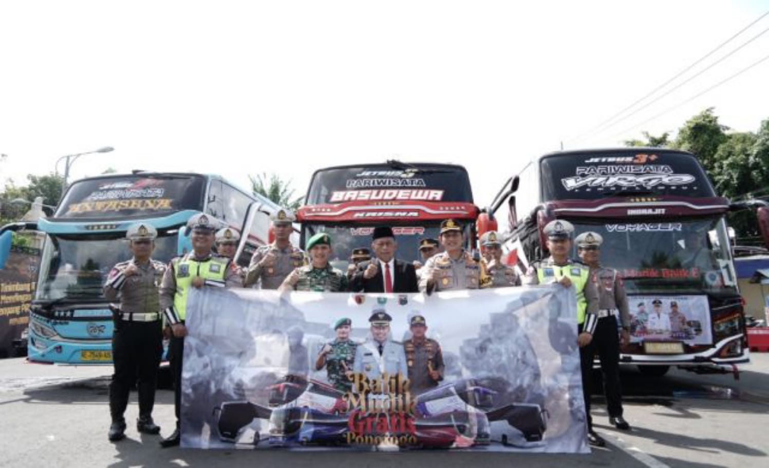 Apresiasi Pemudik di Ponorogo Merasa Terbantu Dengan Angkutan Gratis dari Jajaran Polda Jawa Timur