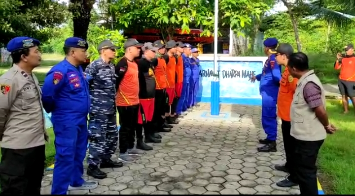 Iptu Catur Rahardjo: Hari Kedua SAR Laut Nelayan Hilang, Basarnas Wilayah Madura Bantu Sat. Polairud Polres Sampang