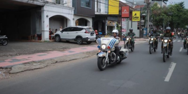 Akhir Ops Ketupat Semeru 2023, Sinergitas Polres Jember Bersama TNI Lakukan Patroli Tingkatkan Keamanan