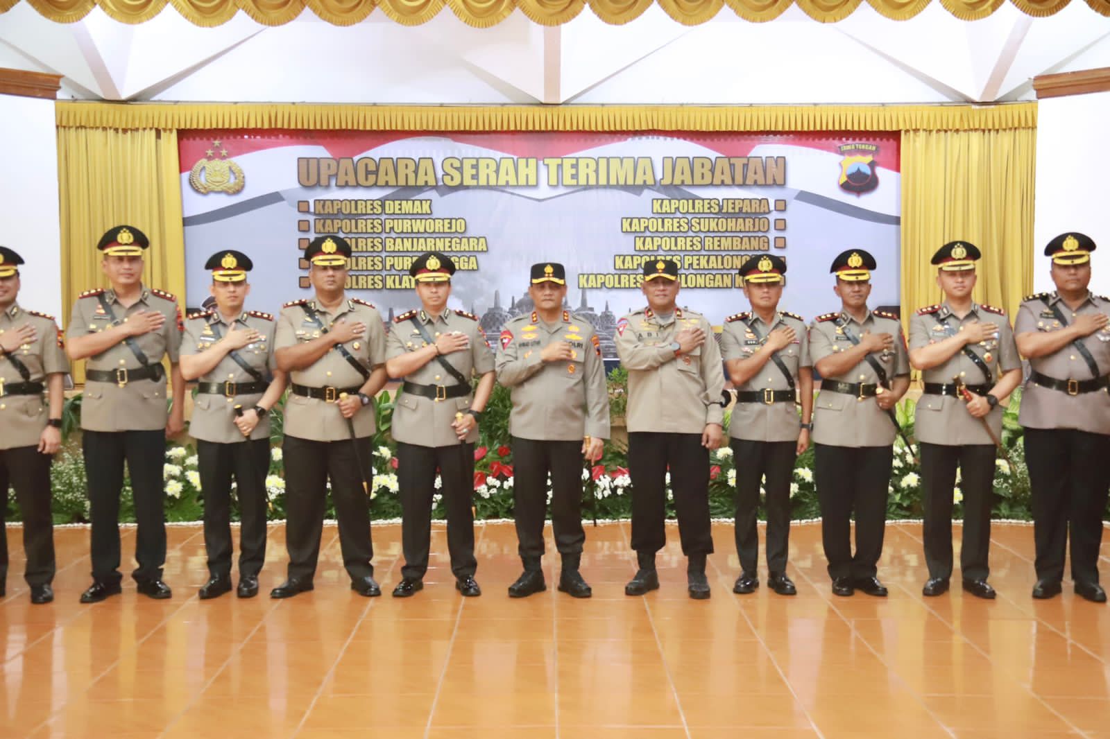 Kapolda Jateng Rotasi Sejumlah Jabatan Kapolres, Tekankan Netralitas dan Soliditas Polri Sebagai Kunci Amankan Pemilu