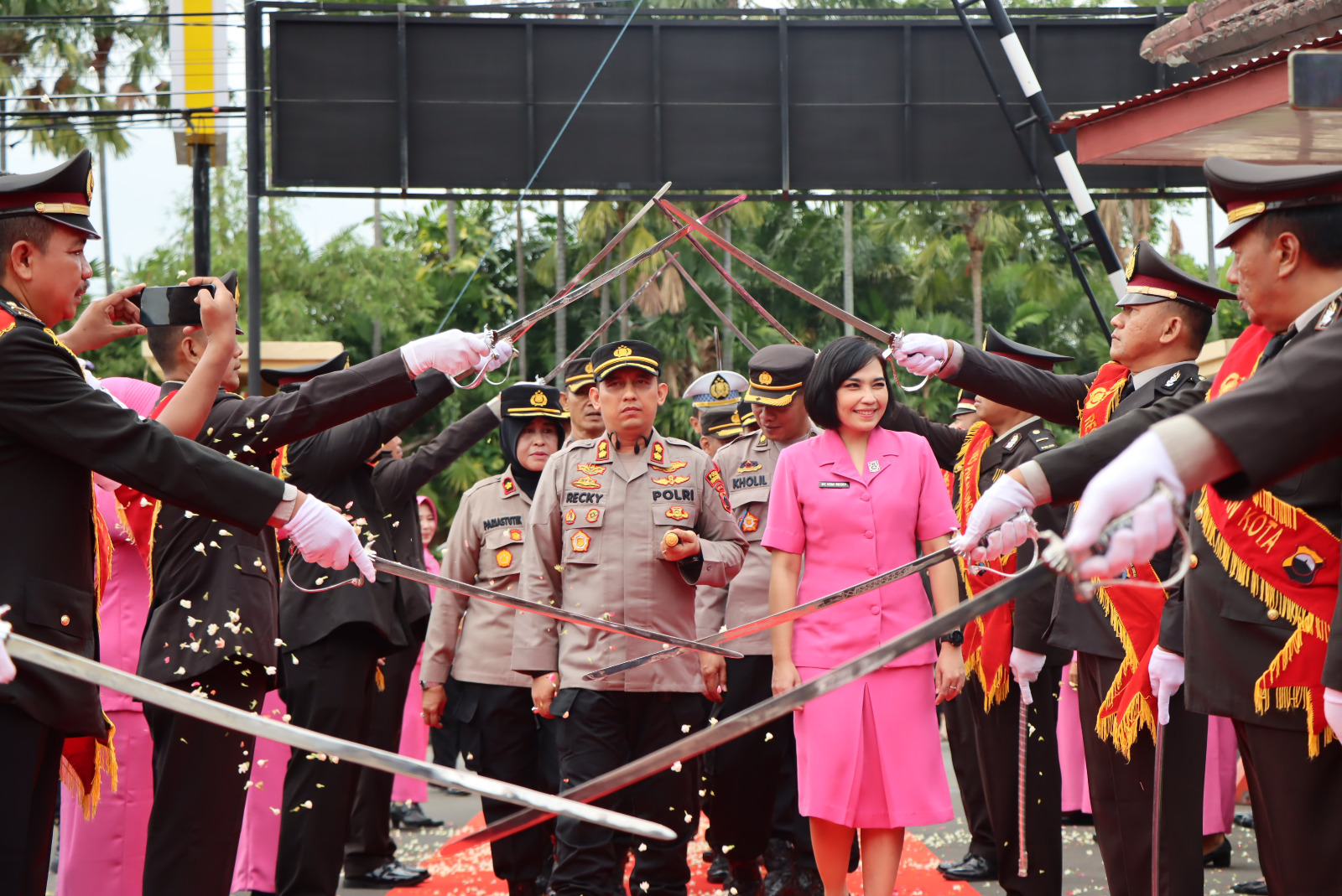 AKBP A. Recky R. Gantikan AKBP Wahyu Rohadi sebagai Kapolres Pekalongan Kota