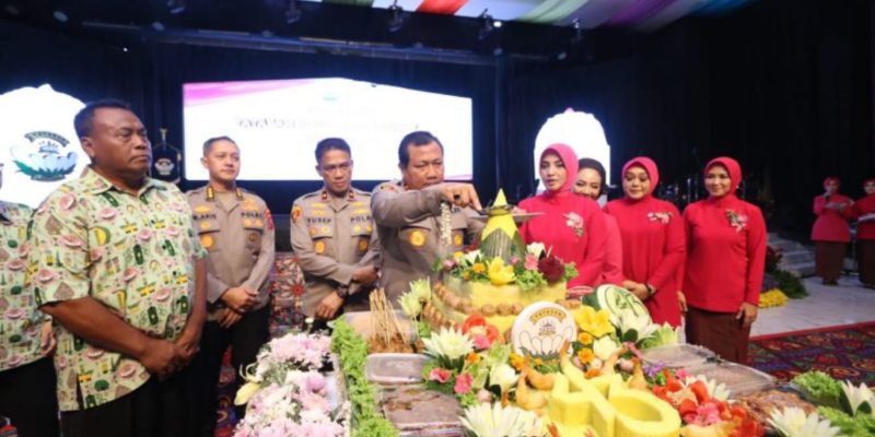 Hut ke-43 Kemala Bhayangkari, Kapolda Jatim : Bhayangkari Turut Juga Bangun Citra Polri