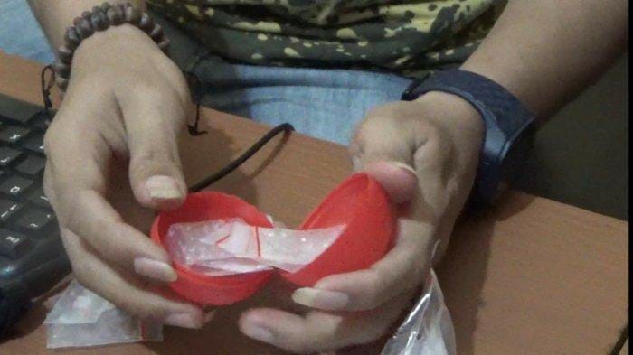 Polisi Berhasil Mengungkap Modus Baru Edarkan Narkoba Dalam Bola Plastik Di Bangkalan