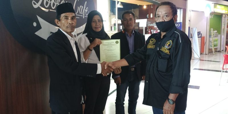Ketua Pimpinan DPW LSM GNRI (Gerakan Nawacita Republik Indonesia ) Jawa Timur melantik Pengurus DPD LSM GNRI Kabupaten Sidoarjo