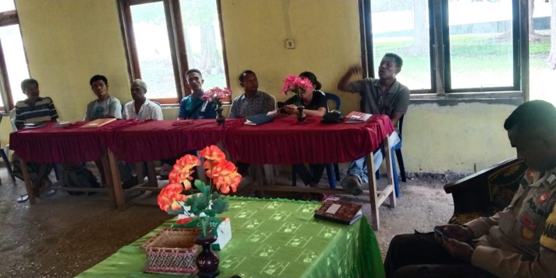 Babinsa Koramil 05/Panite Serka Thomas Americo Hadiri Rapat FKP Dalam Rangka Pendataan Awal Regsosek