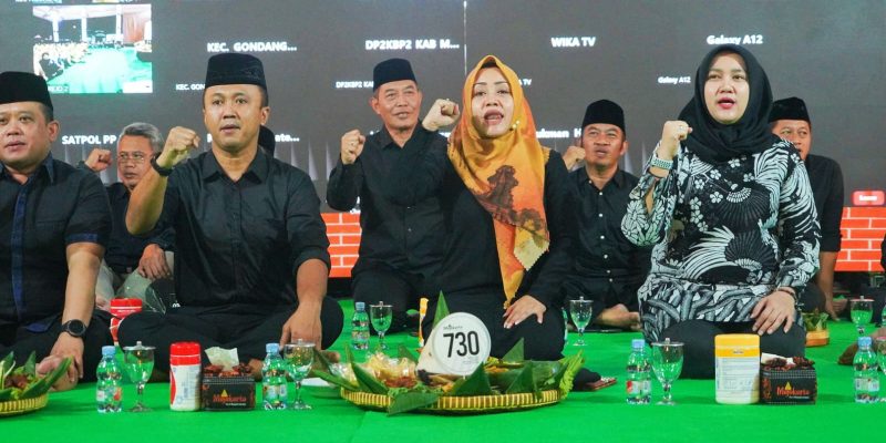 Parade 730 Tumpeng, meriahkan Peringatan Hari Jadi ke-730 Kabupaten Mojokerto