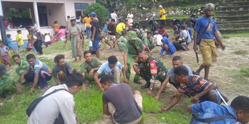 Babinsa Kolbano Berperan Aktif Pada Kegiatan Bulan Bhakti Gotong Royong Masyarakat Desa Oetuke