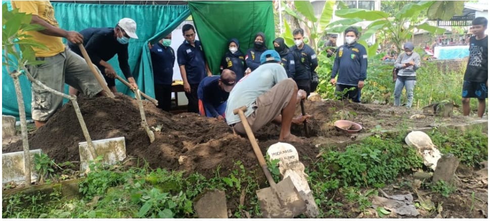 Bikin Kaget Makam Pensiunan Polisi Di Jombang Dibongkar Ulang Ada Apa ini