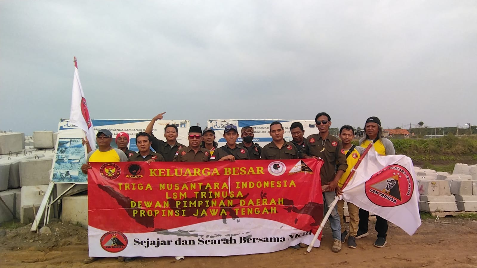 Spanduk di Rusak Kuasa Hukum Haji Subhan Lapor Ke Polsek Batang