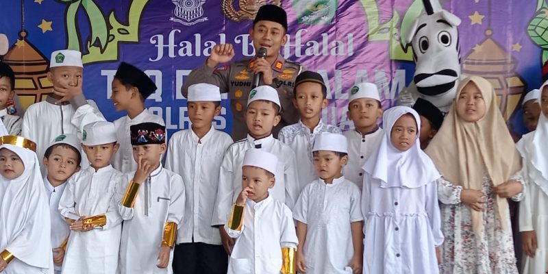 Ajari Anak Sejak Dini, Kasat Lantas Polres Pasuruan Berikan Edukasi Tertib Berlalulintas