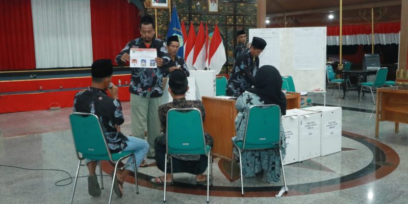 Polda Jatim Siagakan Ribuan Personel Gabungan, Pilkades Serentak Bangkalan Berjalan Kondusif