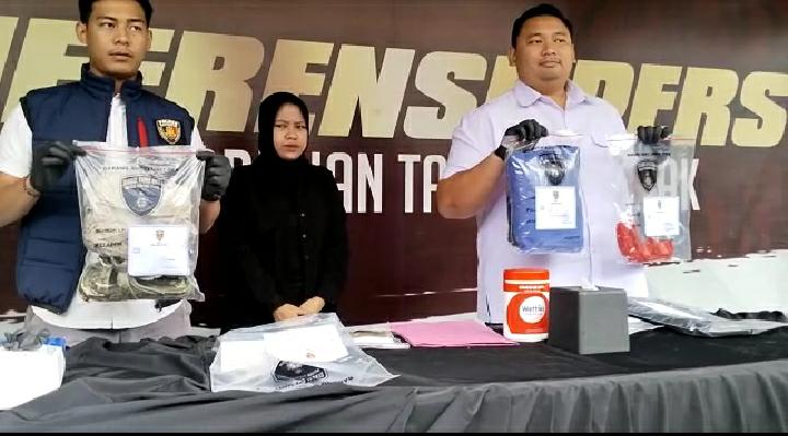 Pelaku Pembunuhan Di Gudang Peluru Surabaya, Akhirnya Sudah Di Tangkap Dan Di Ungkap Oleh Polres Pelabuhan Tanjung Perak Surabaya