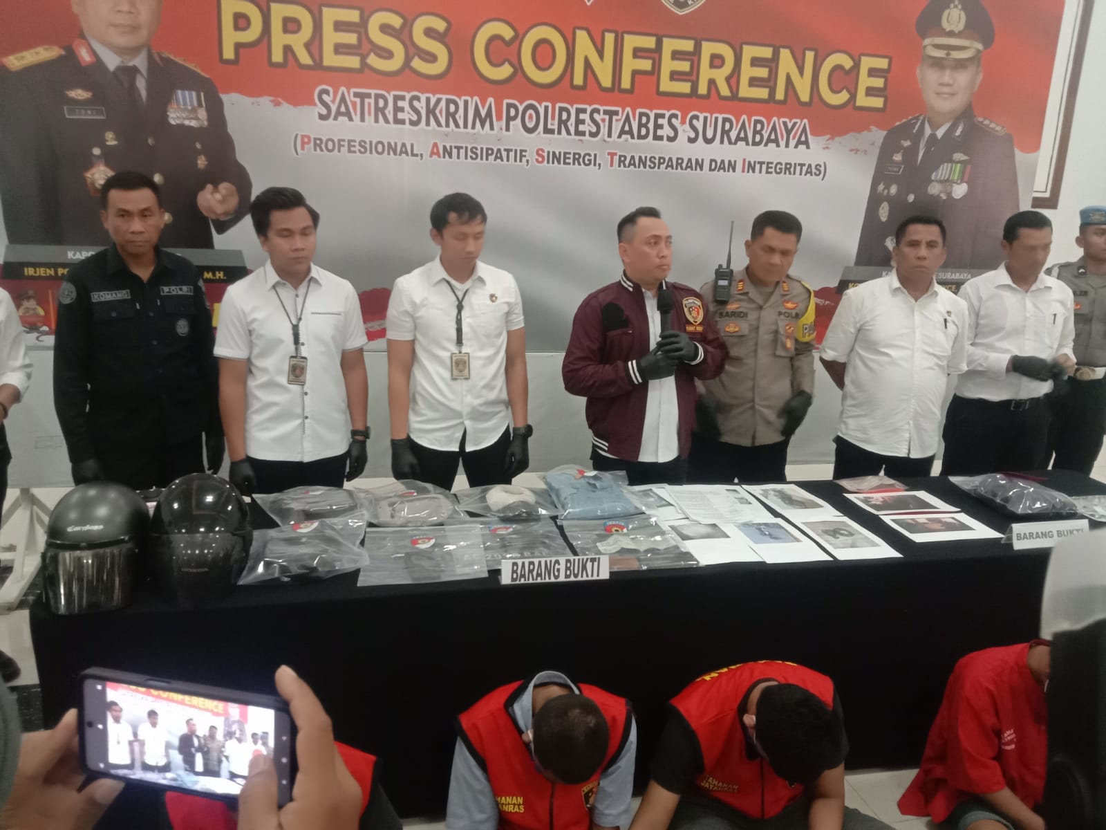 Polrestabes Surabaya Kembali Mengamankan Para Pelaku Kejahatan Yang Beraksi Di 18 TKP, Wilayah Surabaya