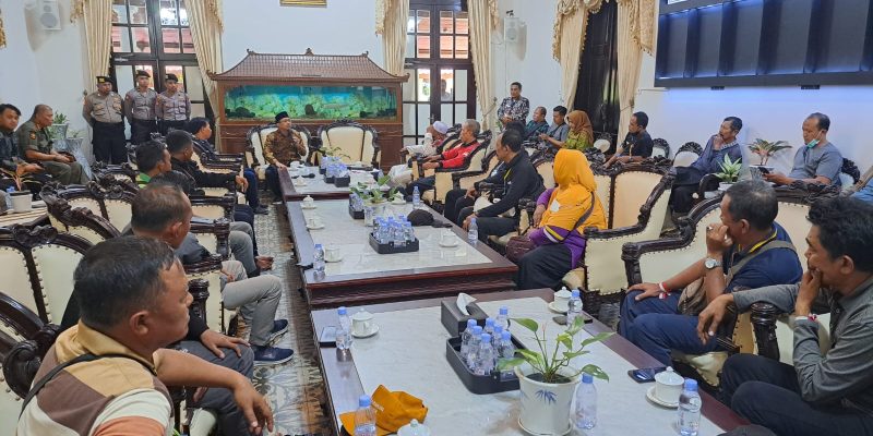 Perbup Sampah Segera Direvisi, Gus Muhdlor Minta Paguyuban TPST Komitmen Ikut Tuntaskan Masalah Sampah di TPA Jabon