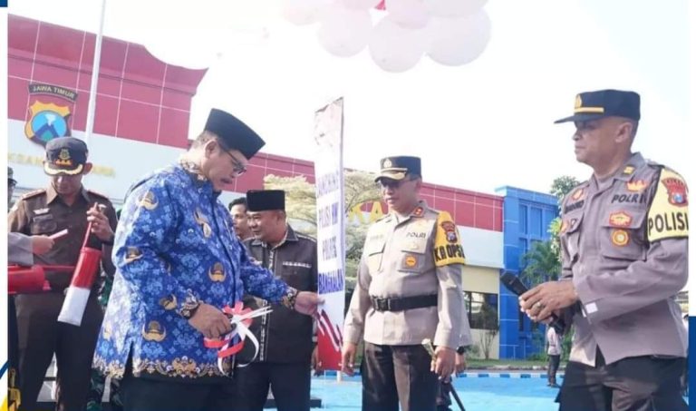 Kapolres Bangkalan Bersama PLT Bupati Bangkalan Launching Polisi RW Untuk Jaga Kamtibmas 