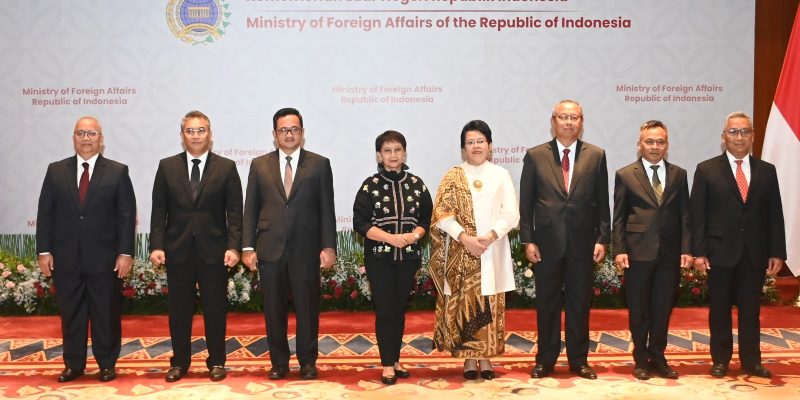 MENLU RI Lantik 7 (Tujuh) Konsul Jenderal di Negara Sahabat