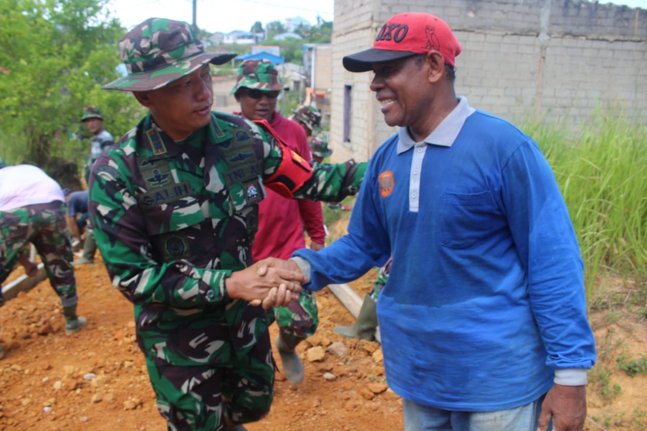 Dandim 0316/Batam Tinjau Langsung Proses Pembangunan di TMMD Kavling Seraya Batam