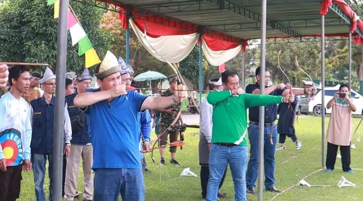 Walikota Lubuklinggau Buka Turnamen 1000 Kyai dan Santri Olahraga Memanah