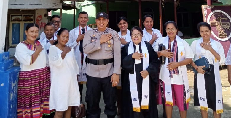 Polsek Batu Ampar Laksanakan Pengamanan di Gereja Dalam Memperingati Hari Isa Almasih