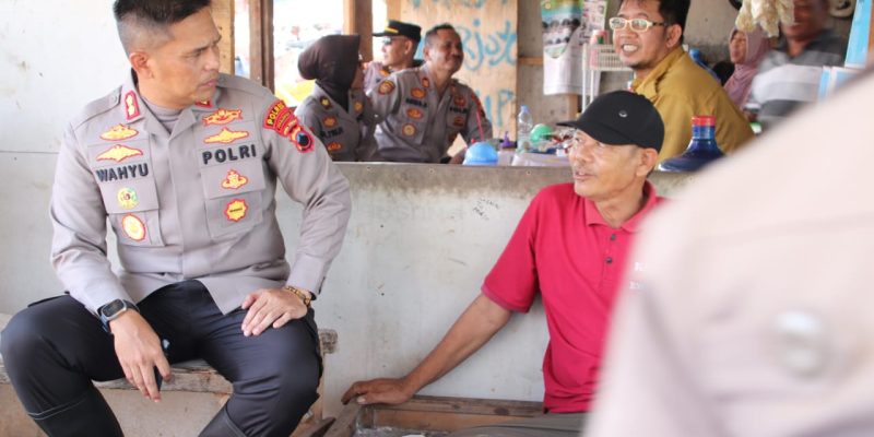 Kapolres Pekalongan Duduk Bareng Nelayan Wonokerto, Sosialisasikan Polisi RW