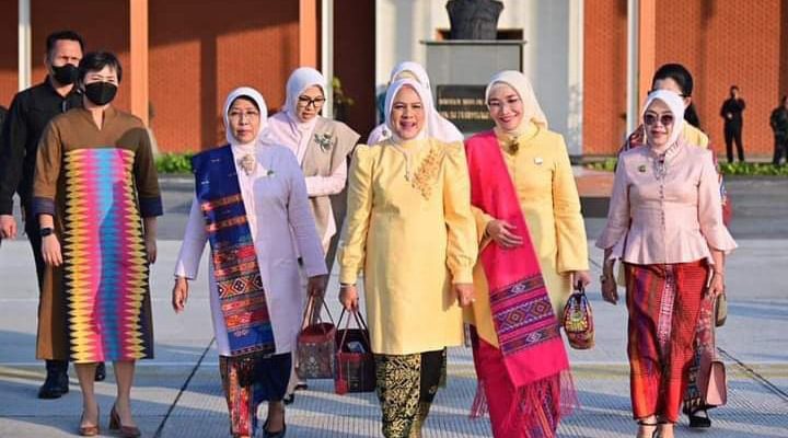 Ibu Iriana dan OASE KIM Kunjungan Kerja ke Provinsi Sumatra Utara