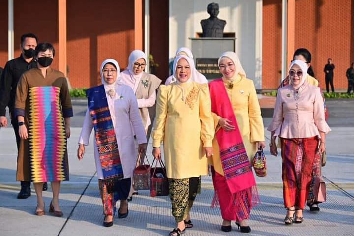 Ibu Iriana dan OASE KIM Kunjungan Kerja ke Provinsi Sumatra Utara