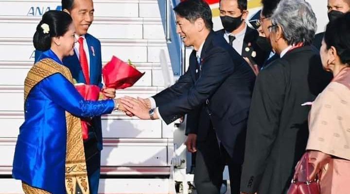 Presiden Dan Ibu Iriana Tiba Di Hiroshima