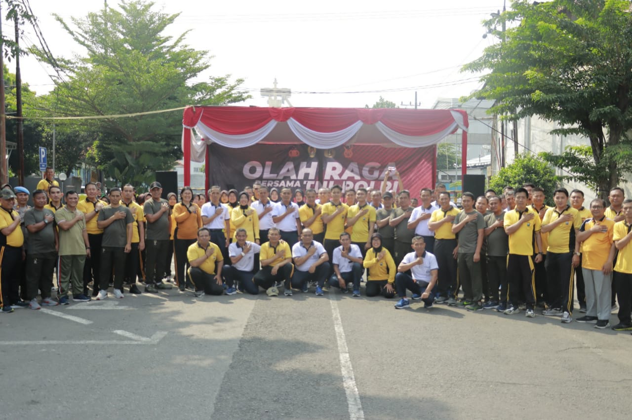 Perkuat Sinergitas Jelang Pemilu 2024, Polres Tanjung Perak Olahraga Bersama TNI