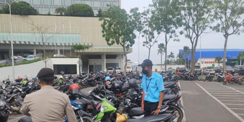 Cegah Tindakan Kriminal, Polsek Batu Ampar Lakukan Patroli Jalan Kaki Berikan Rasa Nyaman Kepada Masyarakat