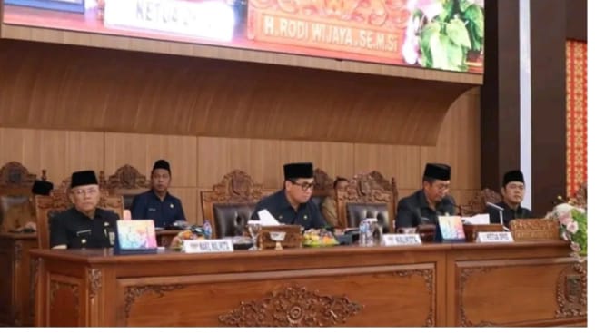 Wako Sampaikan Raperda LPJ APBD 2022