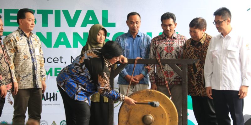 Dampingi Menteri LHK,  Buka Festival Perhutanan Sosial 2023