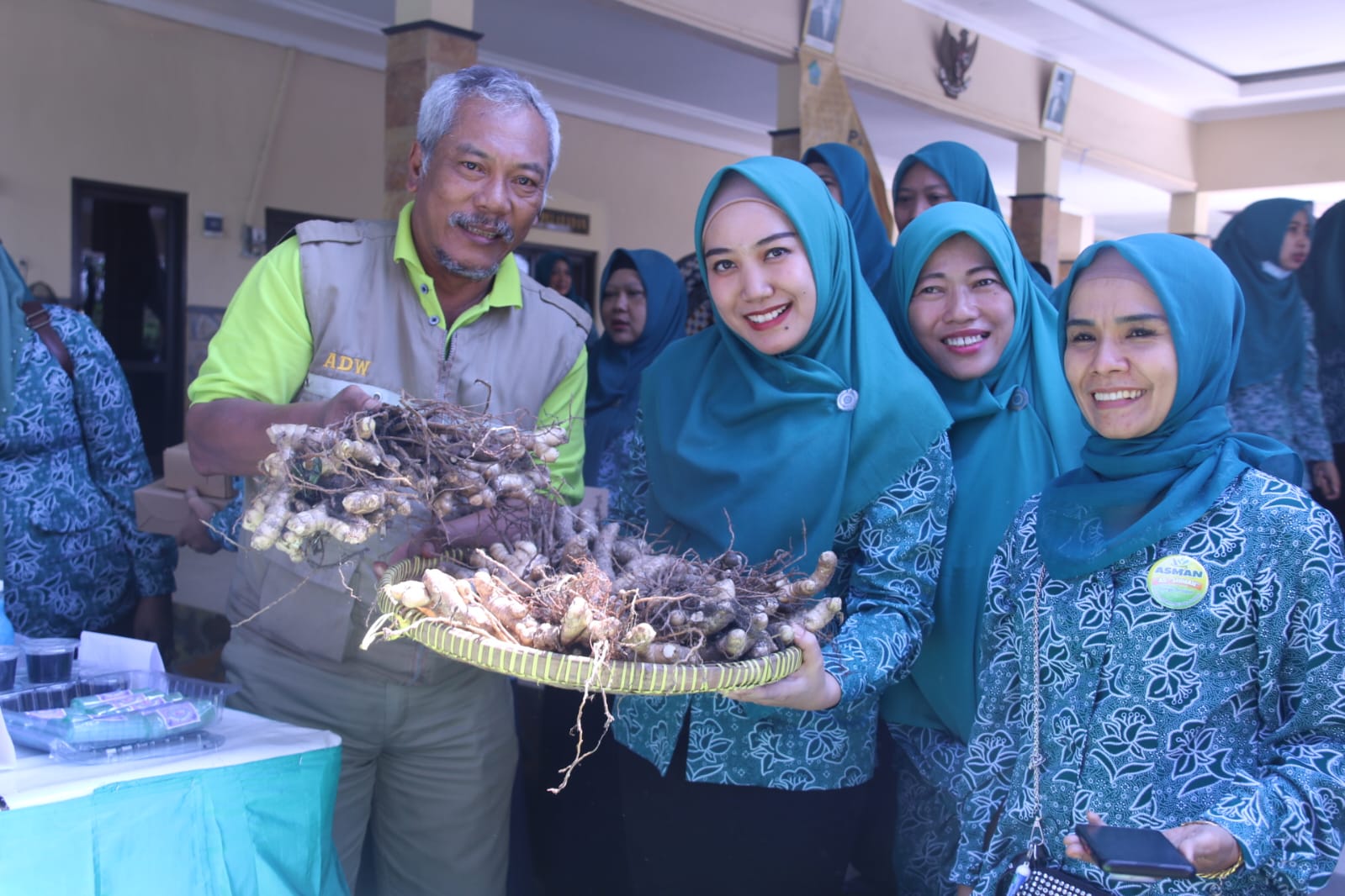 TP.PKK Sidoarjo Ajak Kadernya Manfaatkan Program Kurma Pasarkan Produk Lewat Online