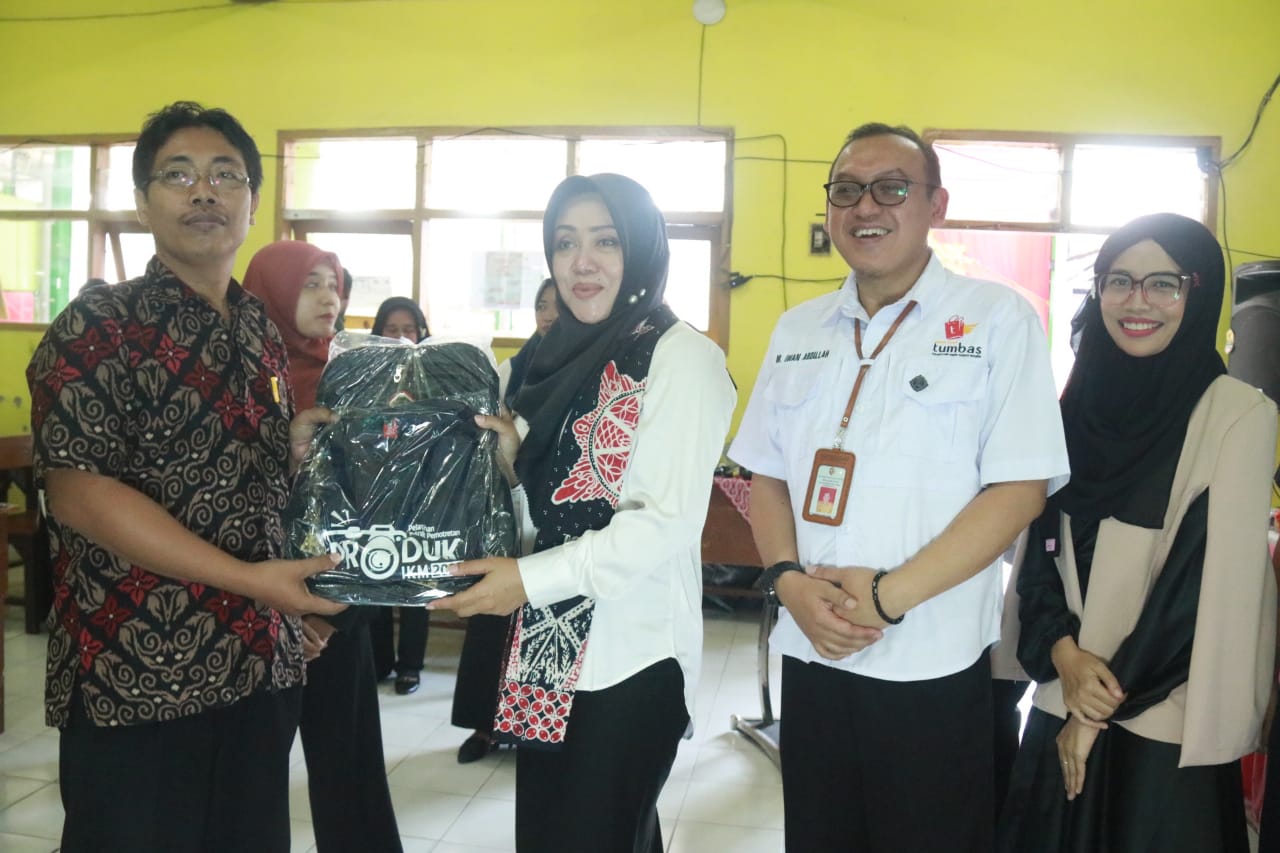 Tingkatkan Daya Saing Produk, Disperindag Kabupaten Mojokerto Gelar Pelatihan Fotografi – Videografi Hingga Pemasaran Online