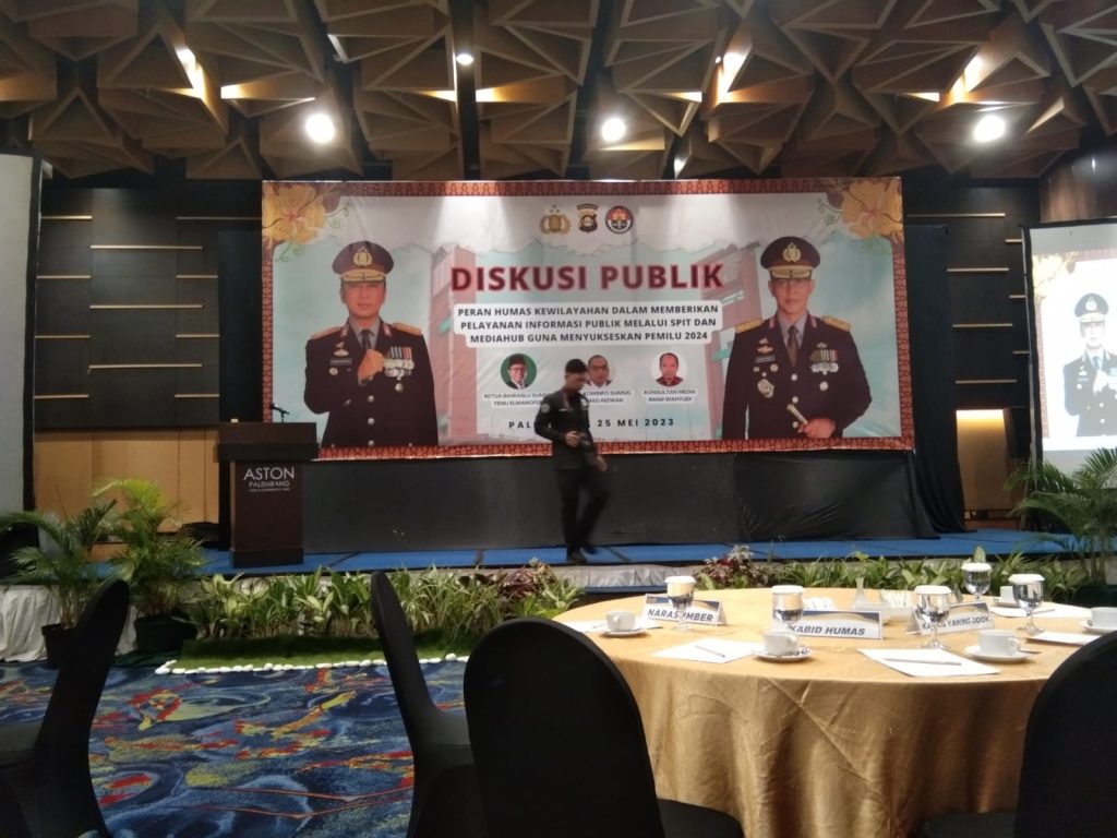 Sie Humas Polres Mura Menghadiri Diskusi Publik Meyukseskan Pemilu 2024 Dengan Tema SPIT