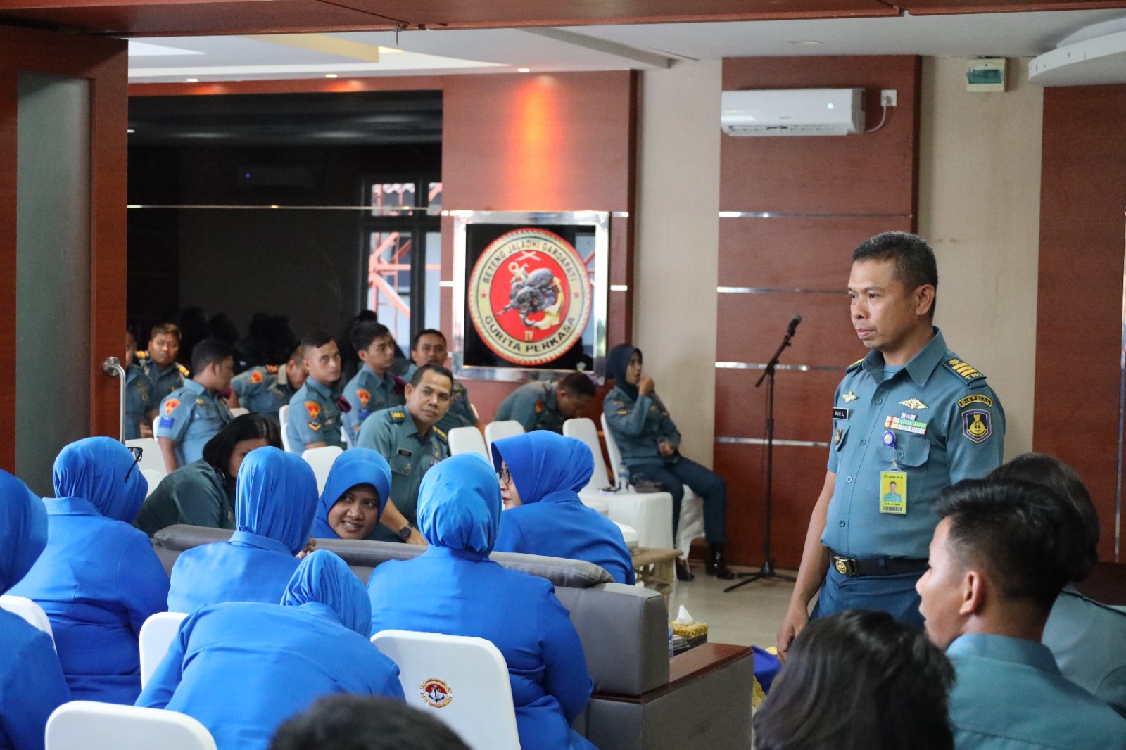 Personil Dan Keluarga Besar Lantamal IV, Terima Pembekalan Pembinaan Kesejahteraan Psikologi dari Dispsial