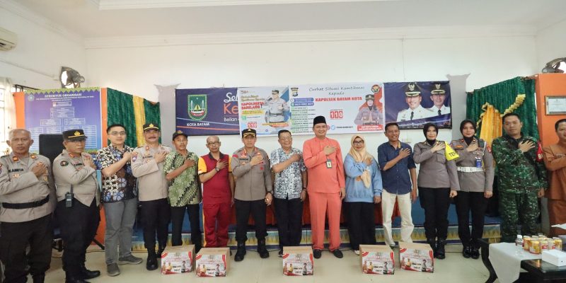 Jumat Curhat, Kapolresta Barelang Menghadiri “Program Curhat” Bersama Masyarakat di Polsek Batam Kota