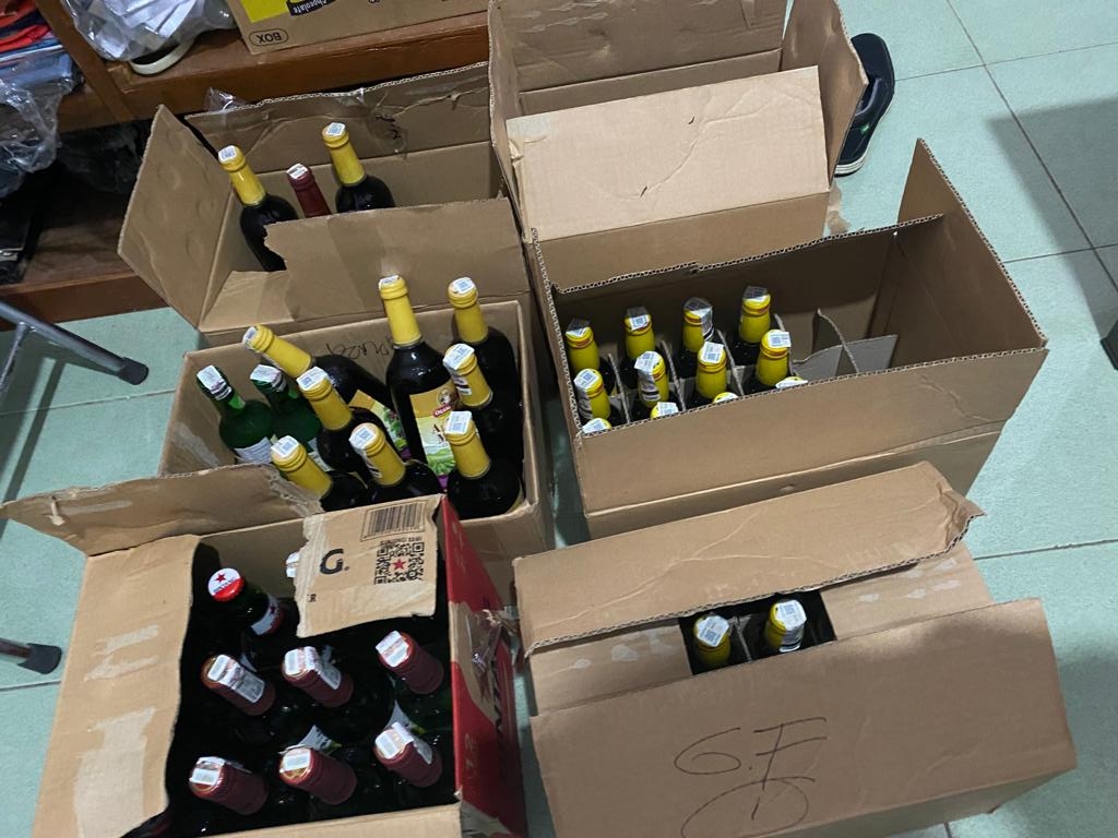 Ciptakan Kondusifitas Keamanan di Kabupaten Pekalongan, Polisi Sita Puluhan Botol Miras
